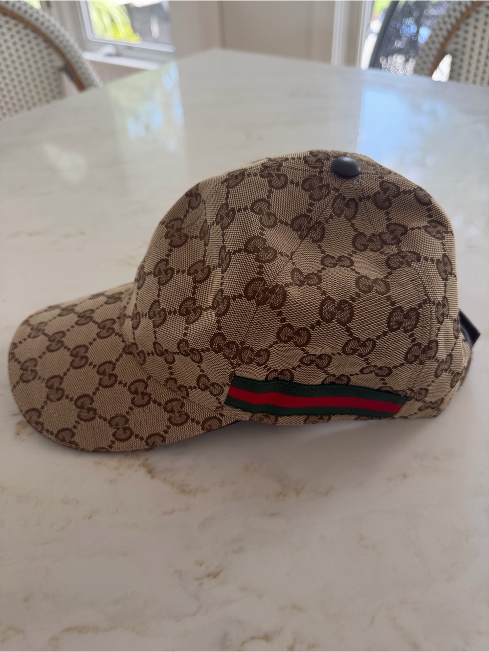 Gucci Brown Monogram Baseball Cap with Green-Red Stripe - Picture 3 of 8